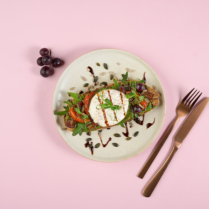 Open Toast met Burrata - Have A Grape Day